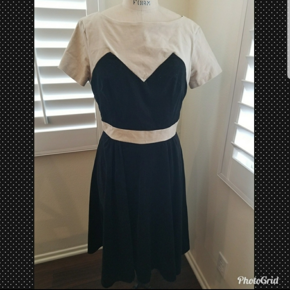 Laura Byrnes Black Label Dress
